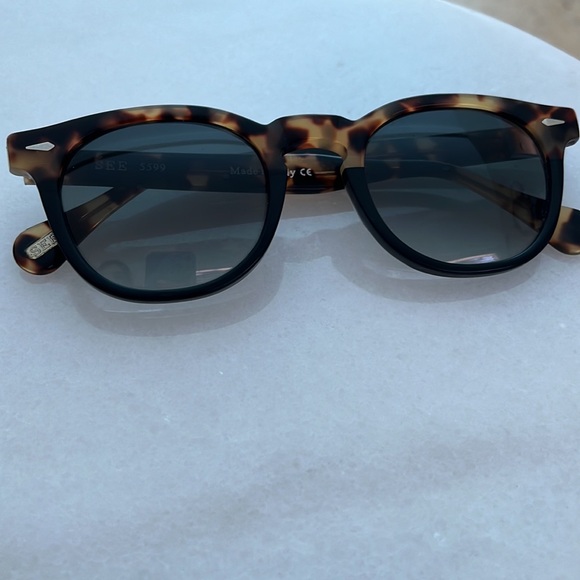 SEE 5599 Sun - Toyko / Black / G15 Gradient Lens Tortoise Shell Sunglasses main image 6